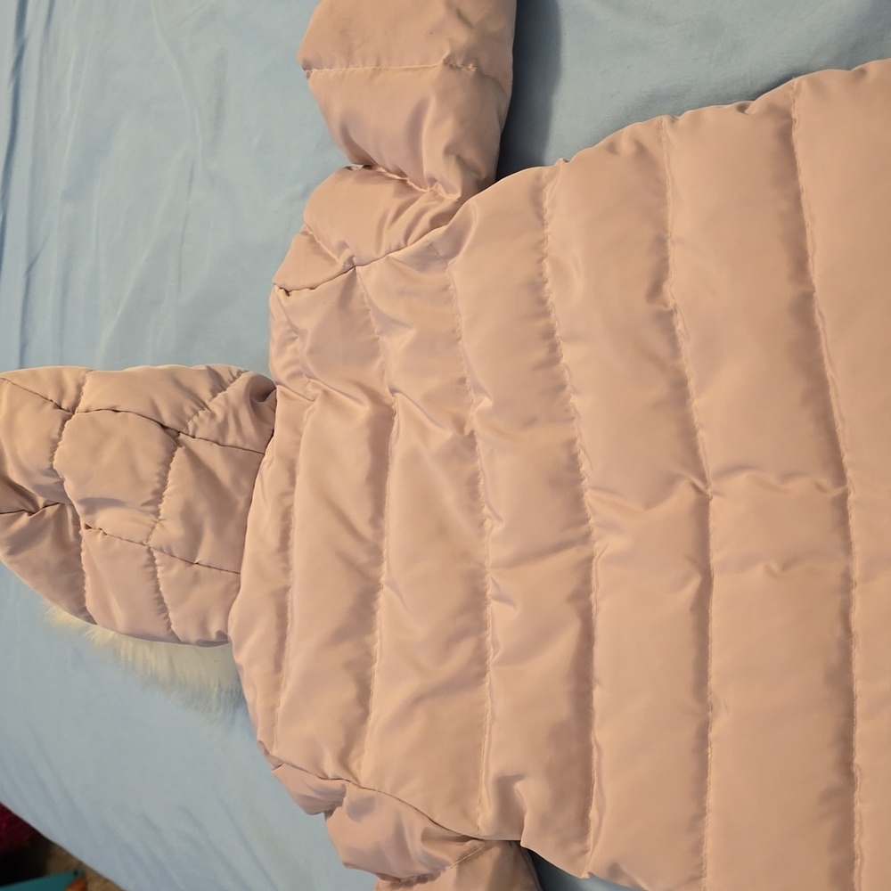 Hello Kitty Puffer Jacket - Picture 6 of 6